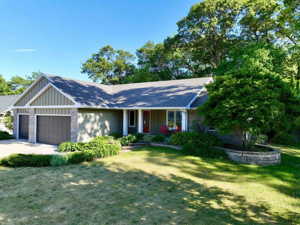2716 Twelve Oaks Drive, Milton, WI 53563