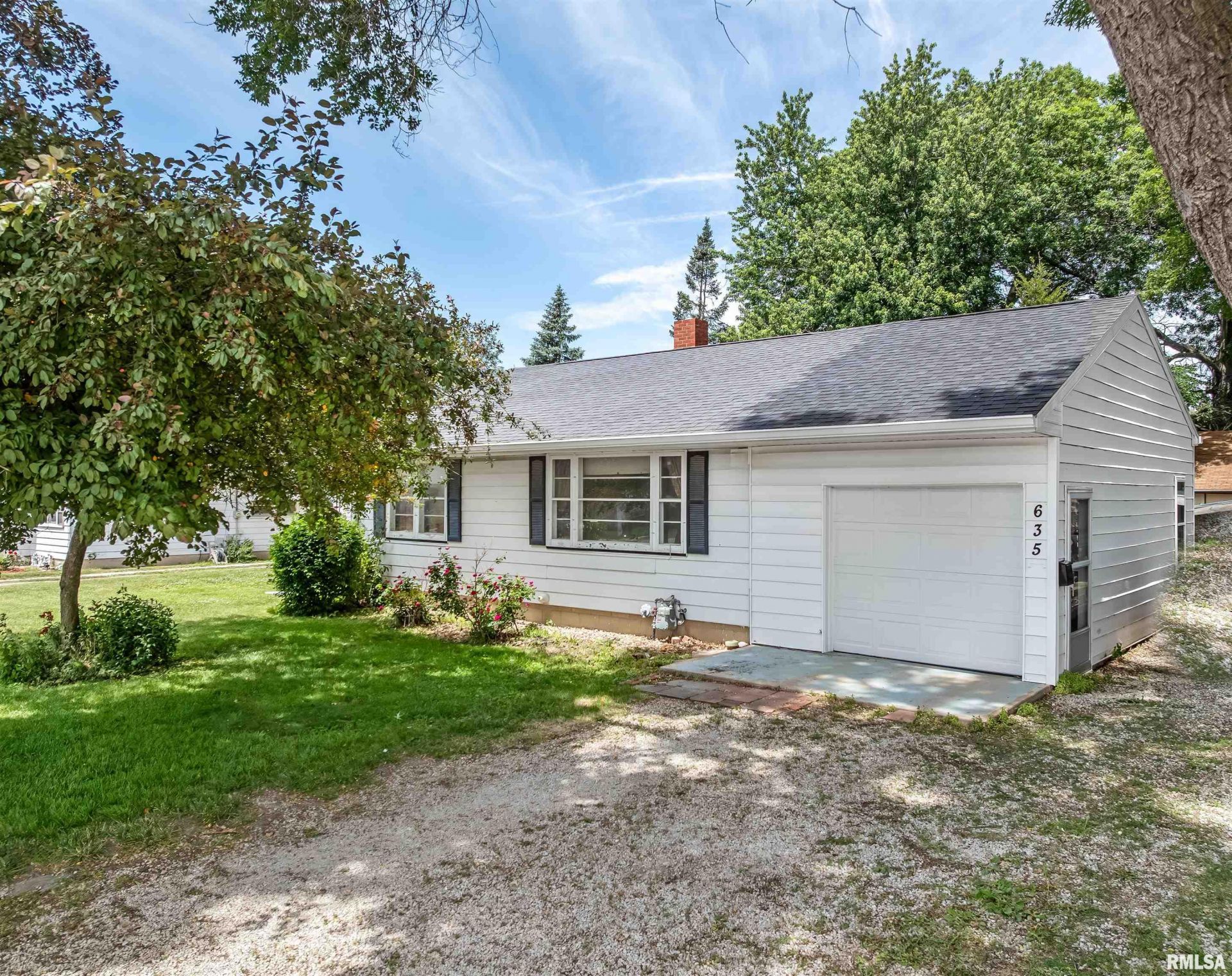 635 W Fremont Street, Galesburg, IL 61401 Main Photo