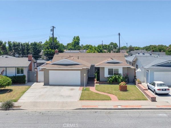 8350 E Blithedale, Long Beach, CA 90808