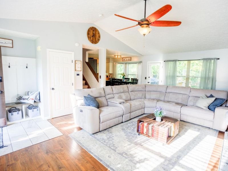 844 Windy Hill Lane, Galloway, OH 43119 Photo 7