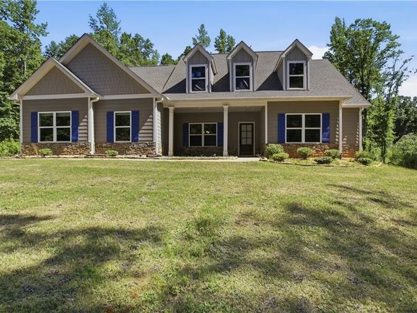 45 Hawthorn Lane , Covington, GA 30014