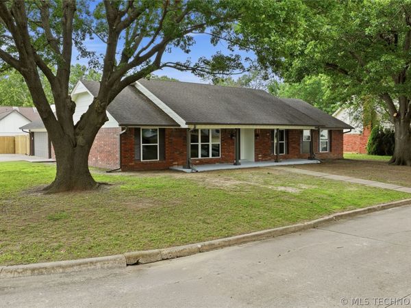 4001 S Maple Avenue , Broken Arrow, OK 74011