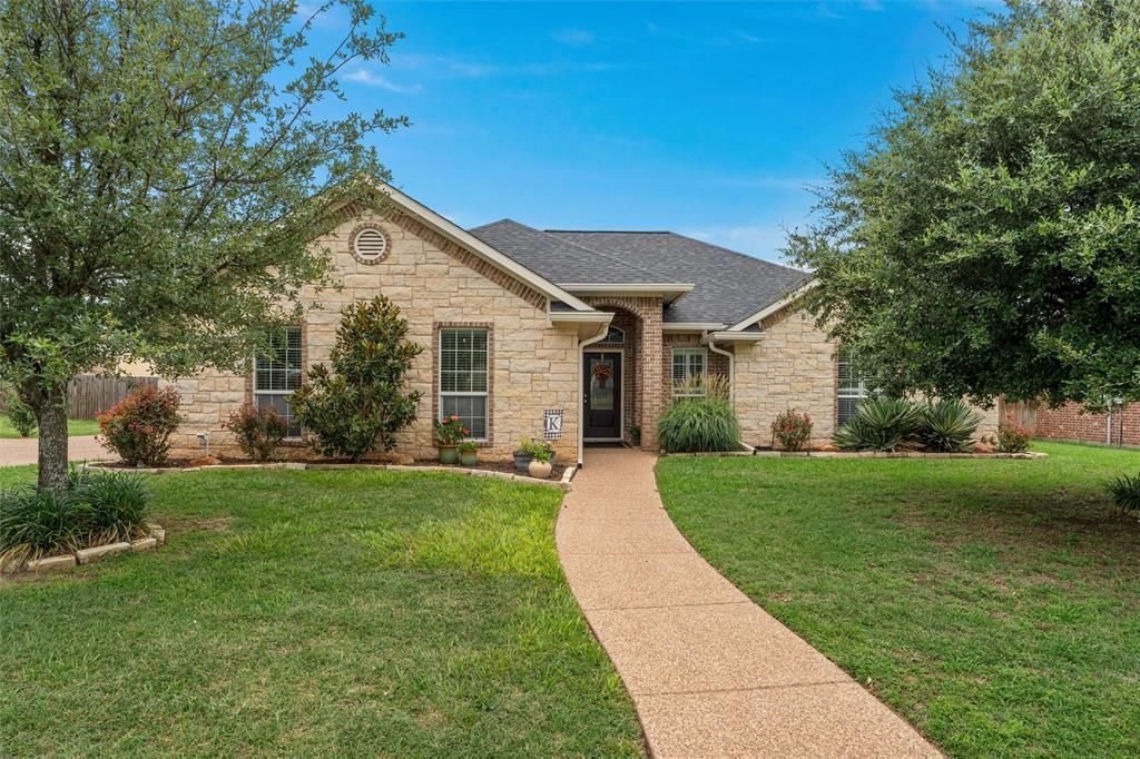 929 Princess Diana Drive , Waco, TX 76657 Main Photo