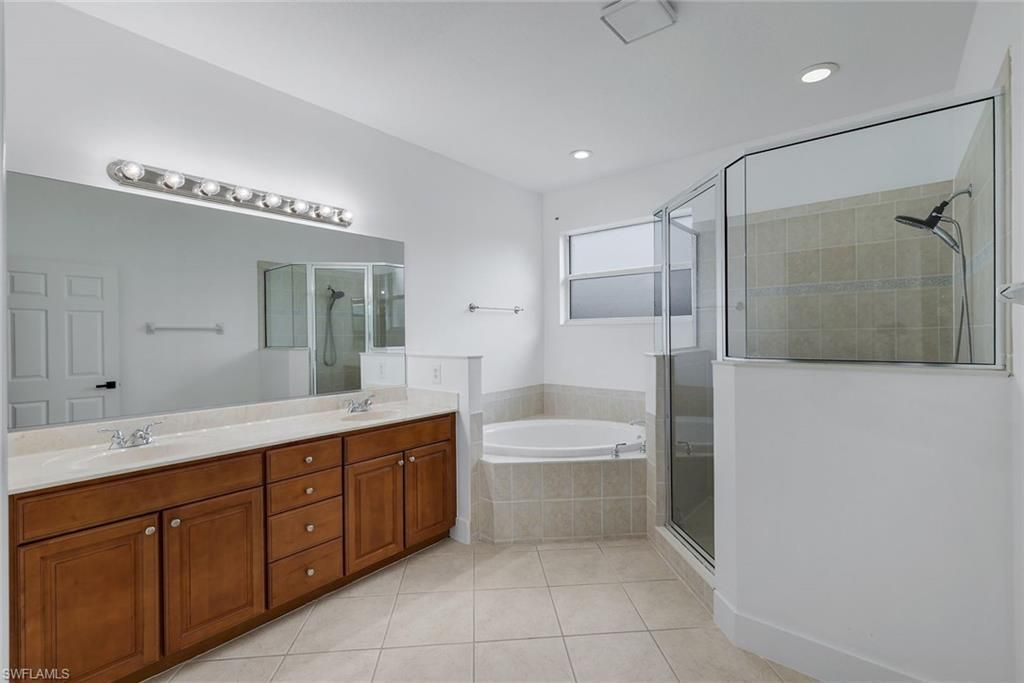 20370 Larino Loop, Estero, FL 33928 Photo