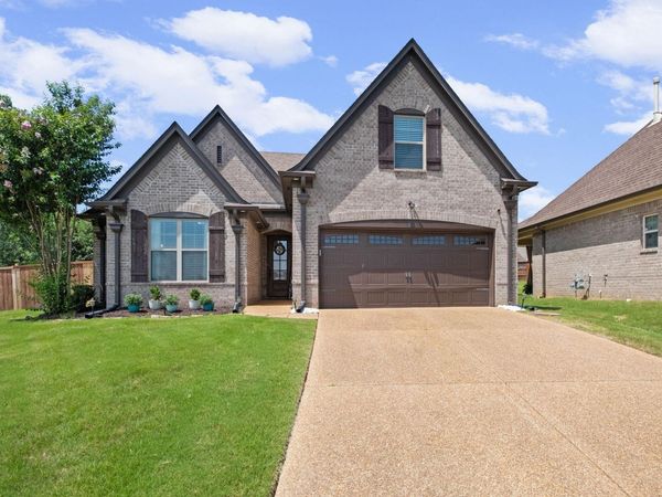 9250 WINDY MEADOW LN, Cordova, TN 38016