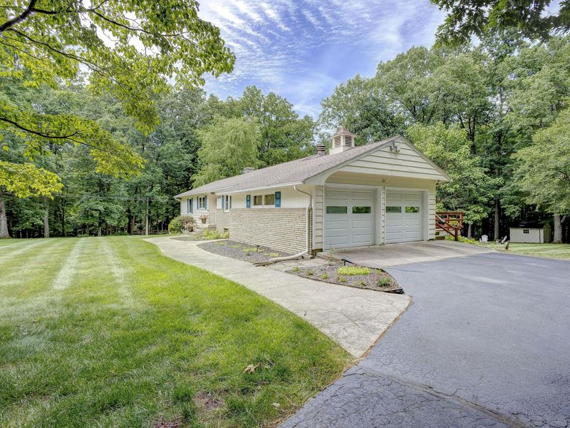 1395 New Gambier Road, Mount Vernon, OH 43050 Photo 2