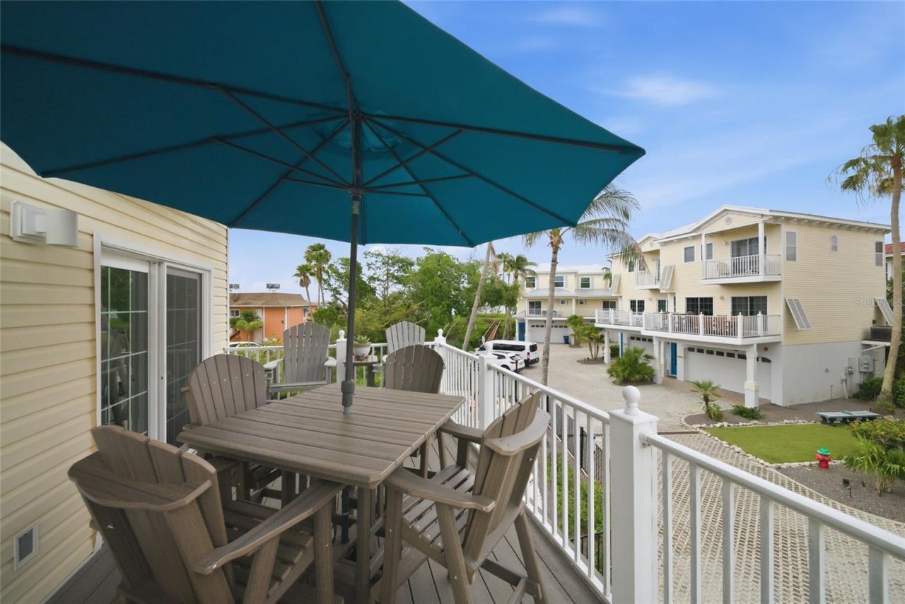 1473 Gulf Drive N, Bradenton Beach, FL 34217 Photo