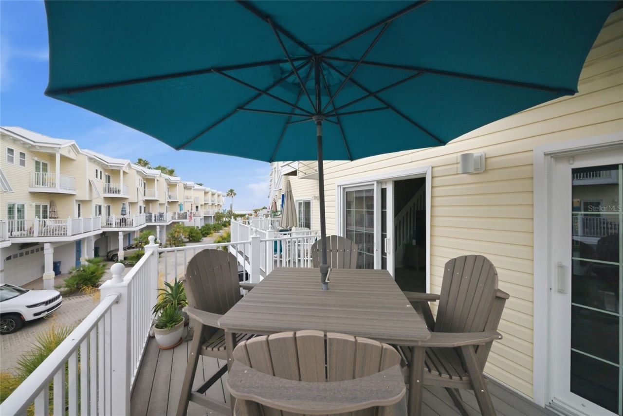 1473 Gulf Drive N, Bradenton Beach, FL 34217 Photo