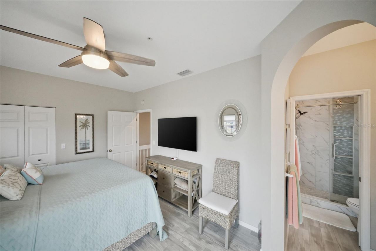1473 Gulf Drive N, Bradenton Beach, FL 34217 Photo