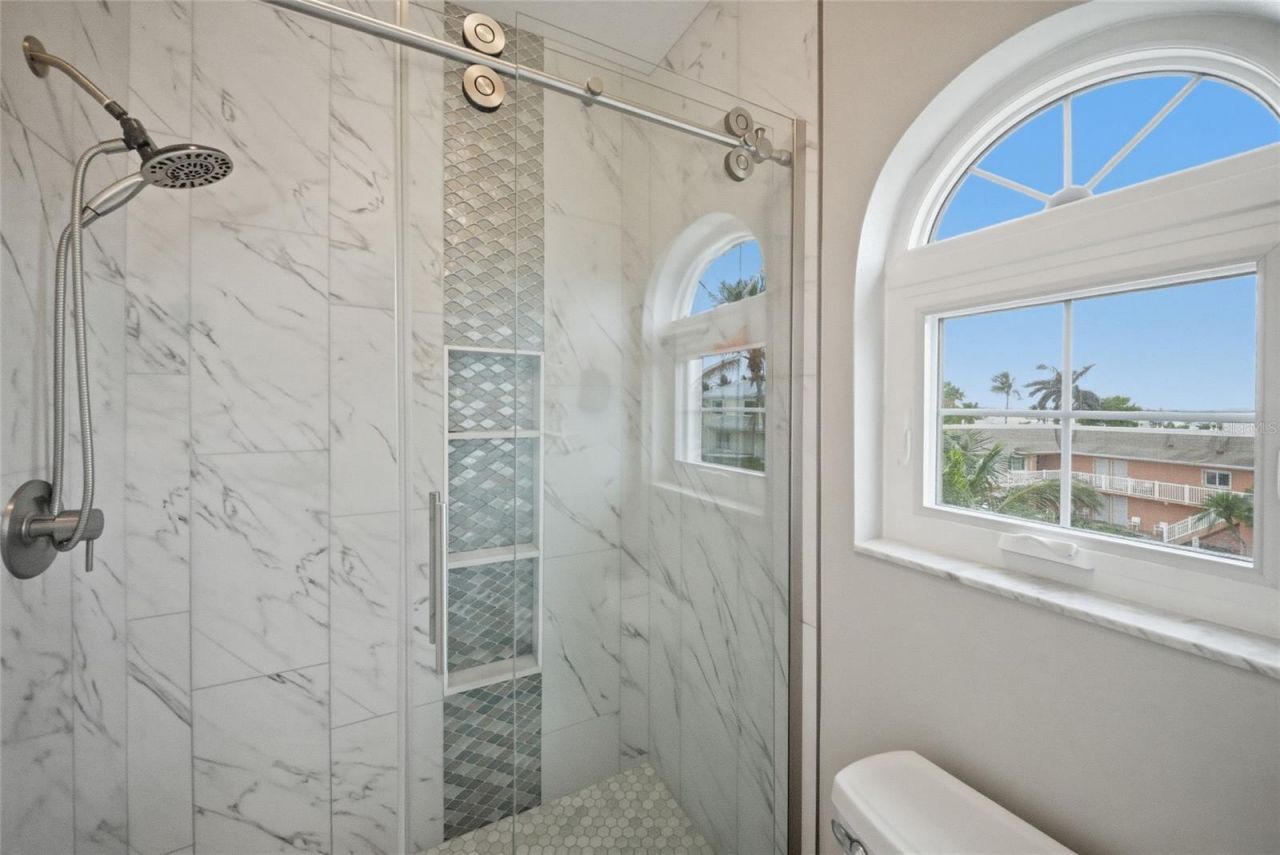 1473 Gulf Drive N, Bradenton Beach, FL 34217 Photo