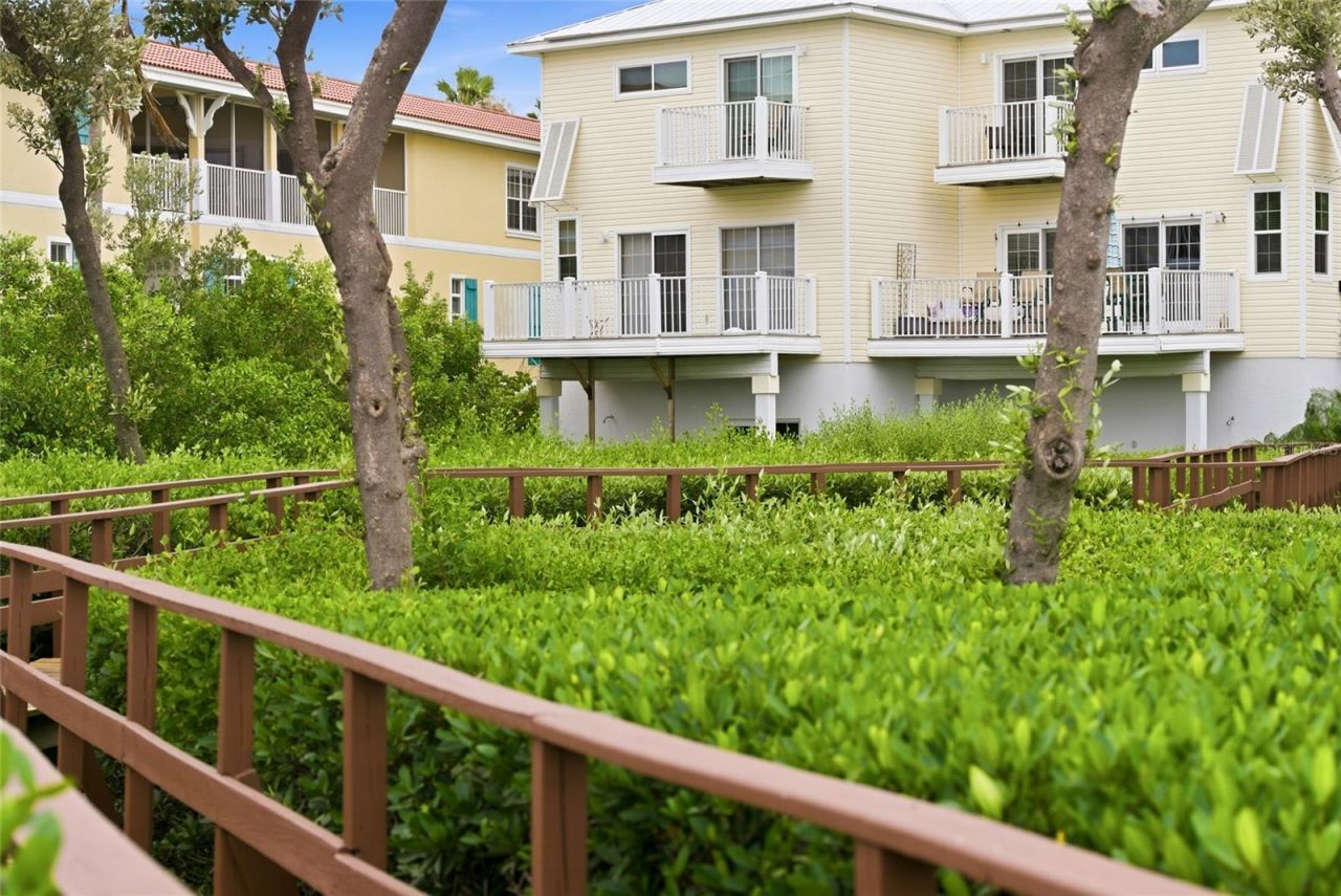 1473 Gulf Drive N, Bradenton Beach, FL 34217 Photo
