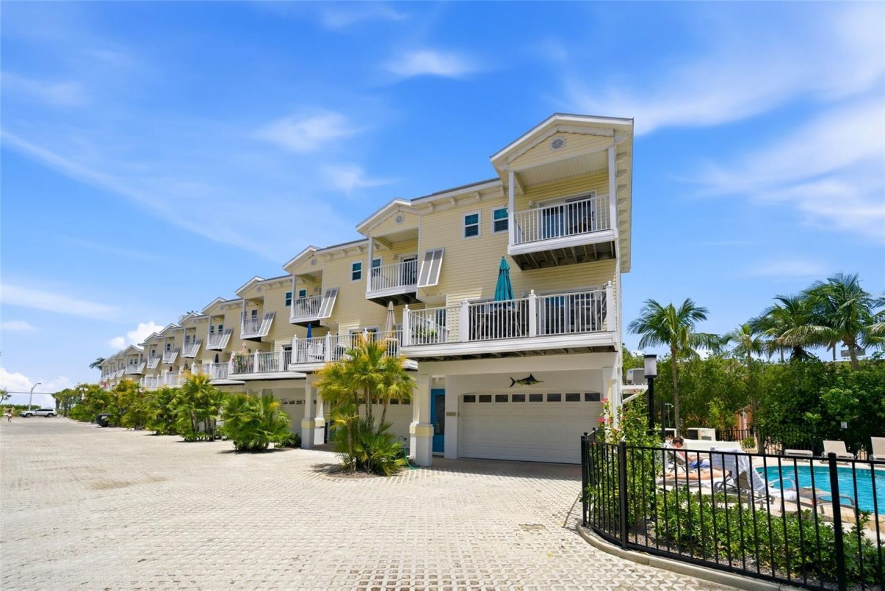 1473 Gulf Drive N, Bradenton Beach, FL 34217 Photo