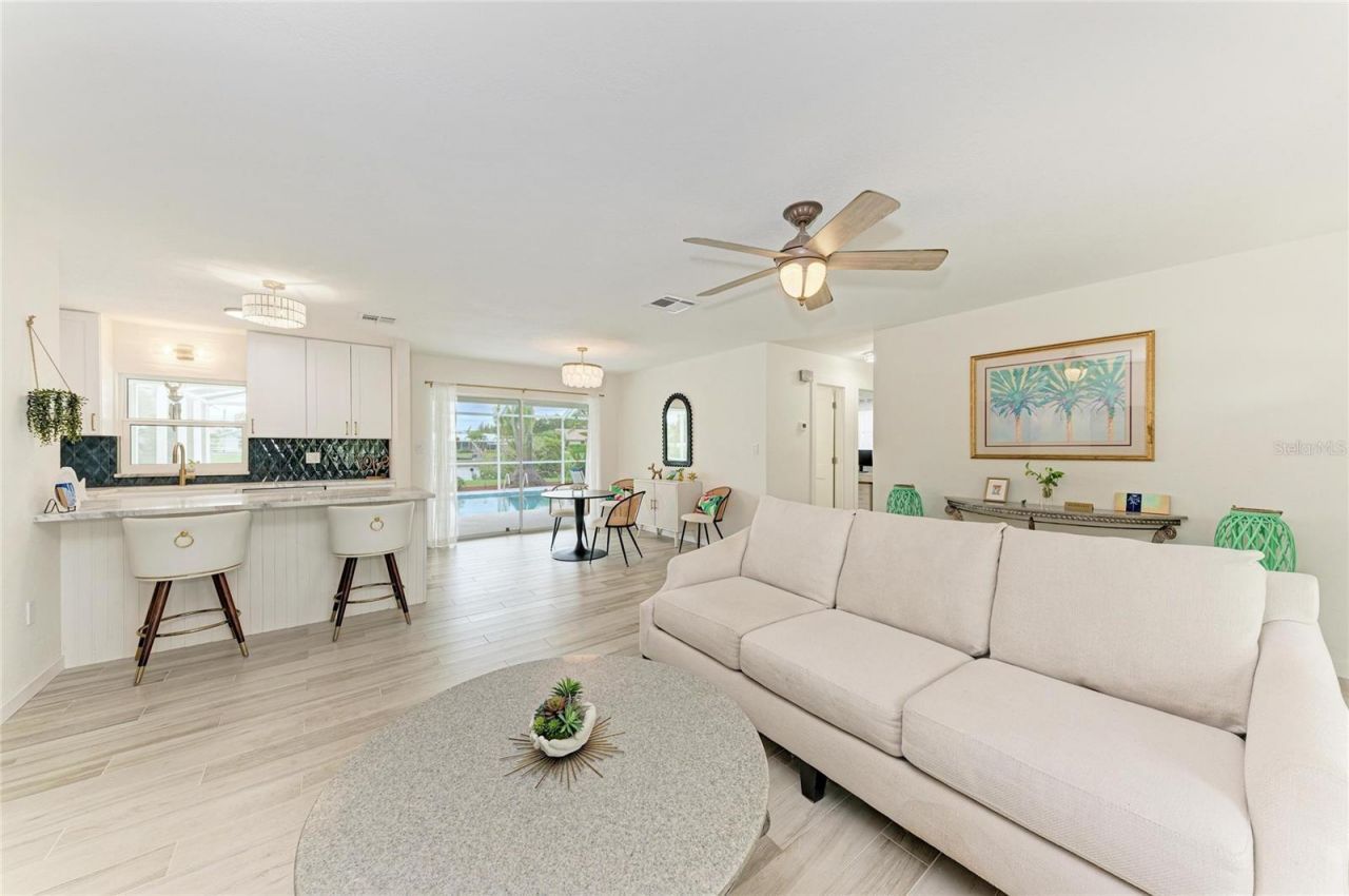 449 W Tarpon Boulevard Nw, Port Charlotte, FL 33952 Photo