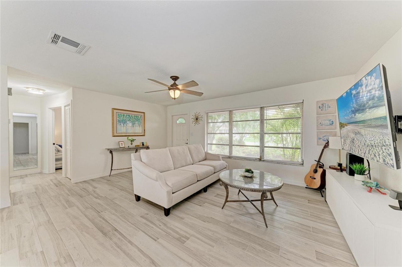 449 W Tarpon Boulevard Nw, Port Charlotte, FL 33952 Photo