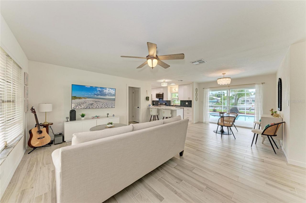 449 W Tarpon Boulevard Nw, Port Charlotte, FL 33952 Photo