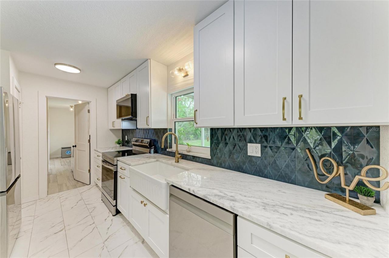 449 W Tarpon Boulevard Nw, Port Charlotte, FL 33952 Photo