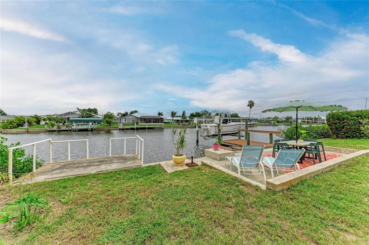 449 W Tarpon Boulevard Nw, Port Charlotte, FL 33952 Photo