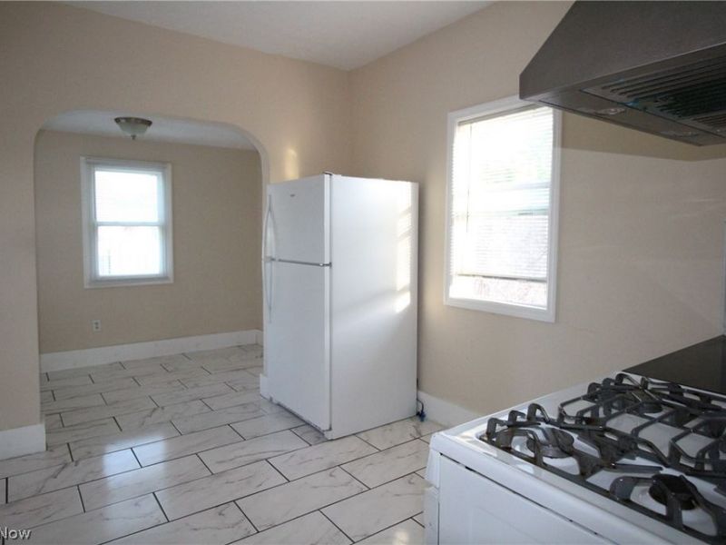 5757 Pearl Road, Parma, OH 44129 Photo 11