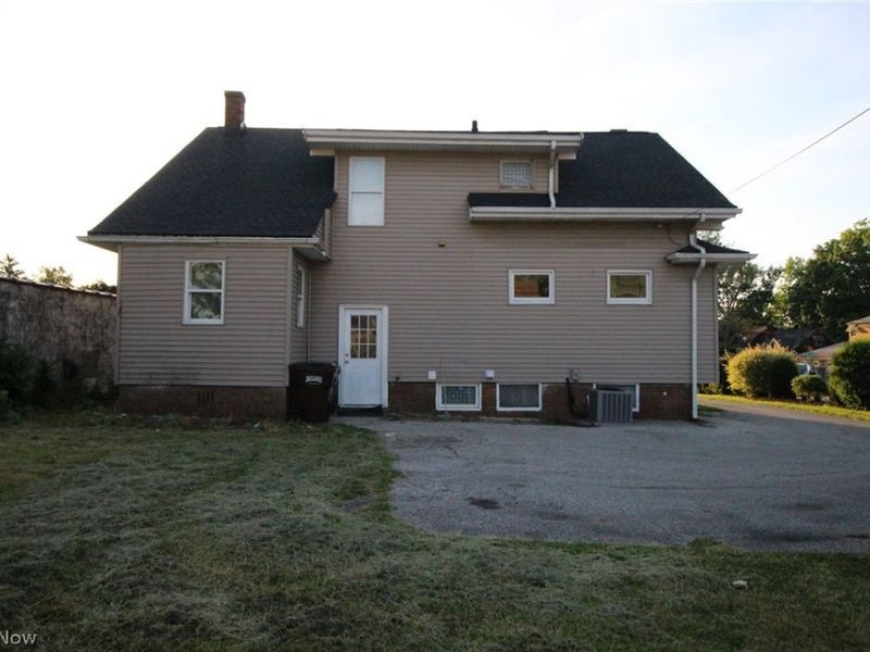 5757 Pearl Road, Parma, OH 44129 Photo 24