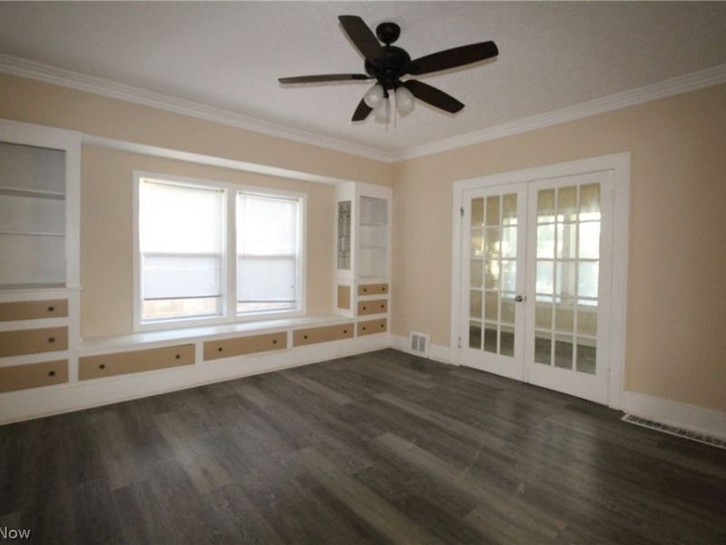 5757 Pearl Road, Parma, OH 44129 Photo 6