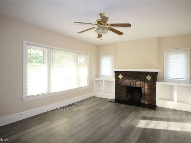 5757 Pearl Road, Parma, OH 44129 Photo 7
