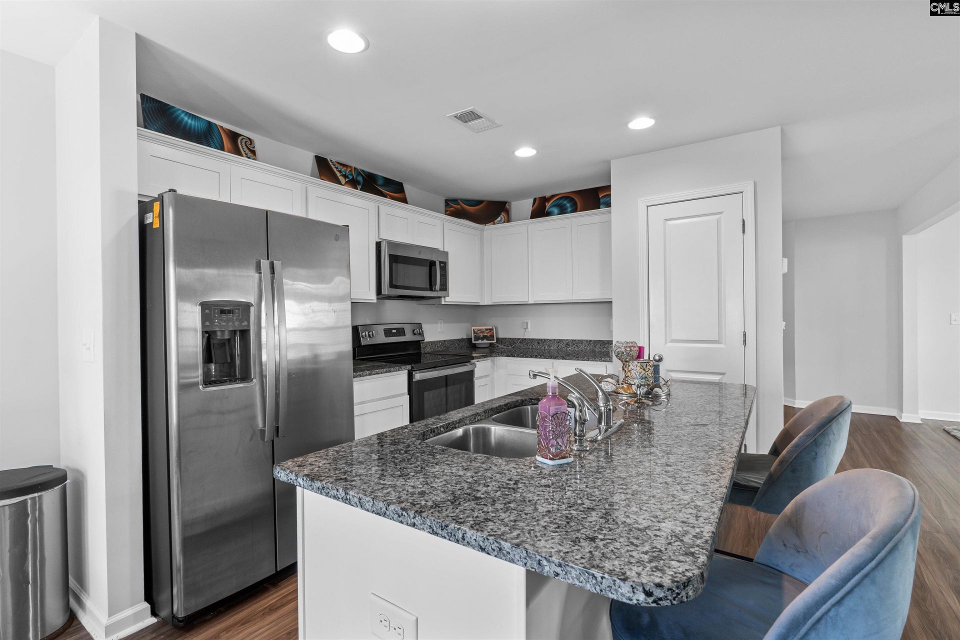 398 Keeble Drive  Photo 11
