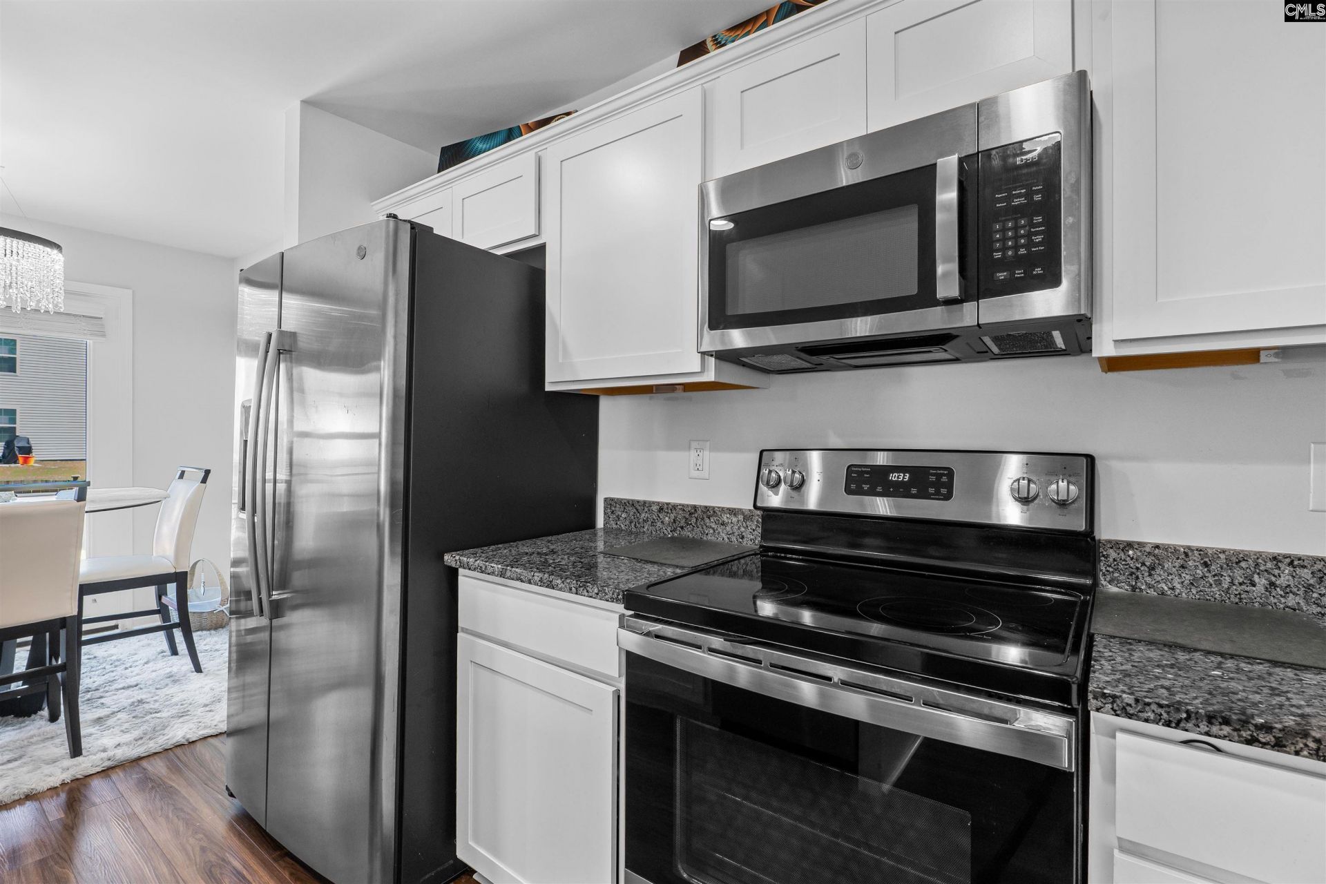 398 Keeble Drive  Photo 12