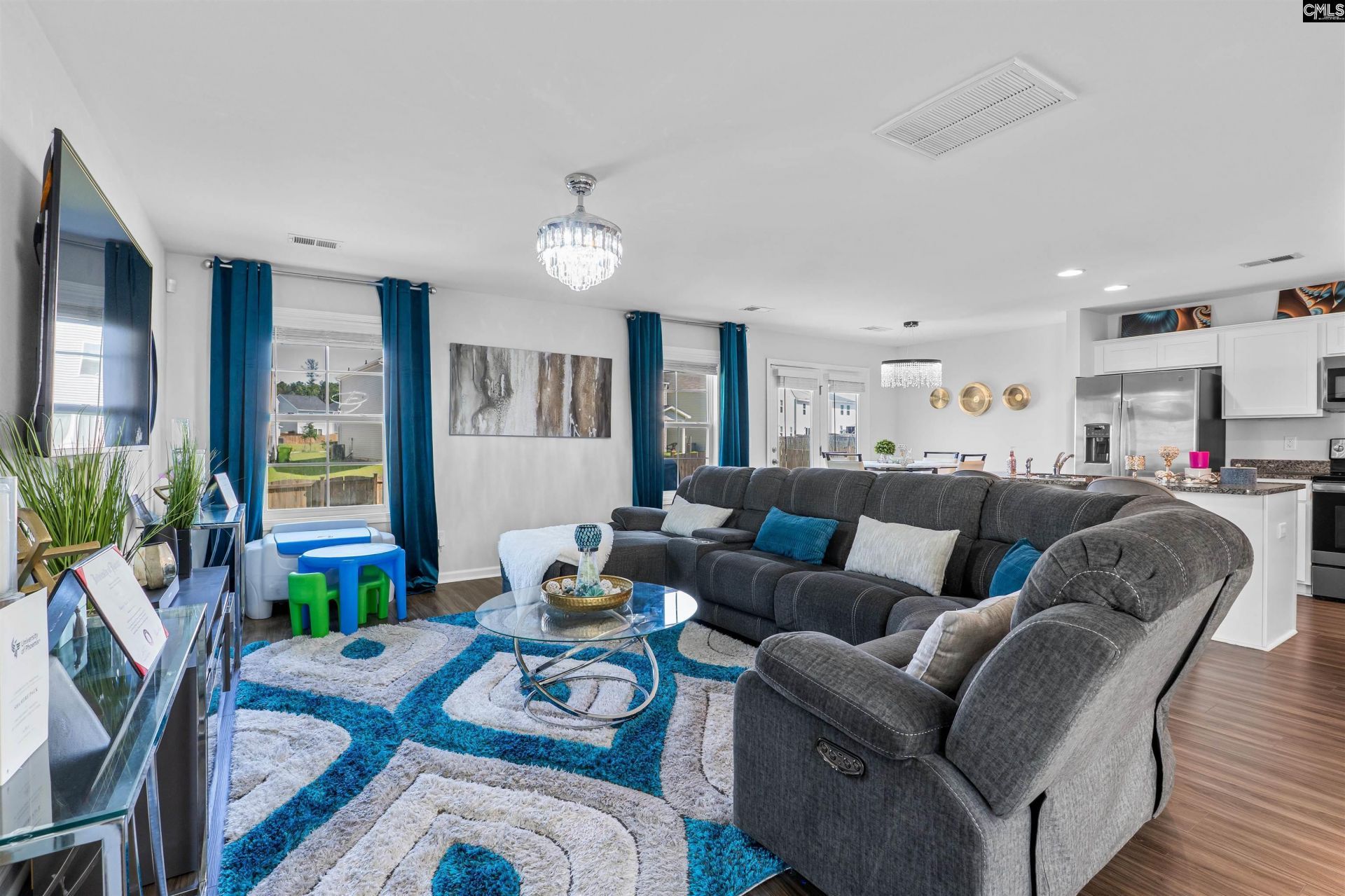 398 Keeble Drive  Photo 8