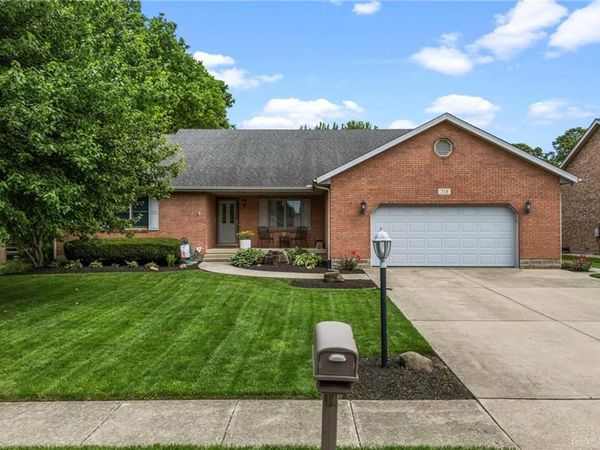 718 Kelly Drive, Wilmington, OH 45177