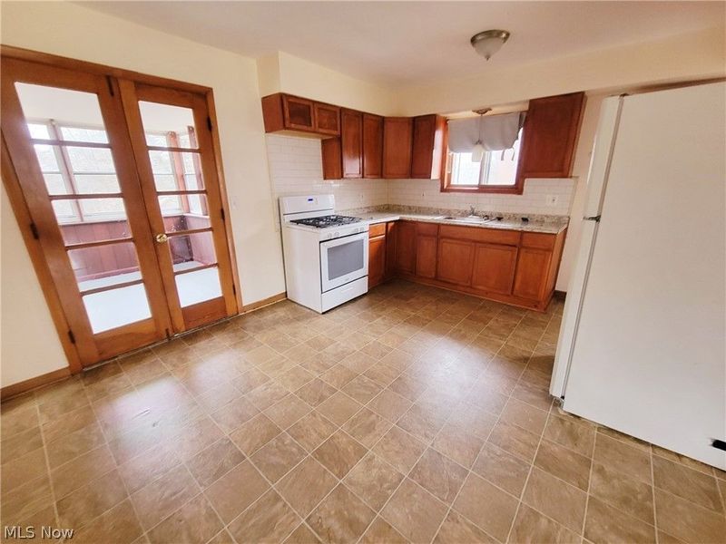16684 Libby Road, Maple Heights, OH 44137 Photo 23