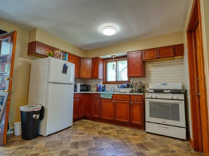 16684 Libby Road, Maple Heights, OH 44137 Photo 5