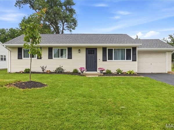1304 Valiant Drive , Fenton, MO 63026