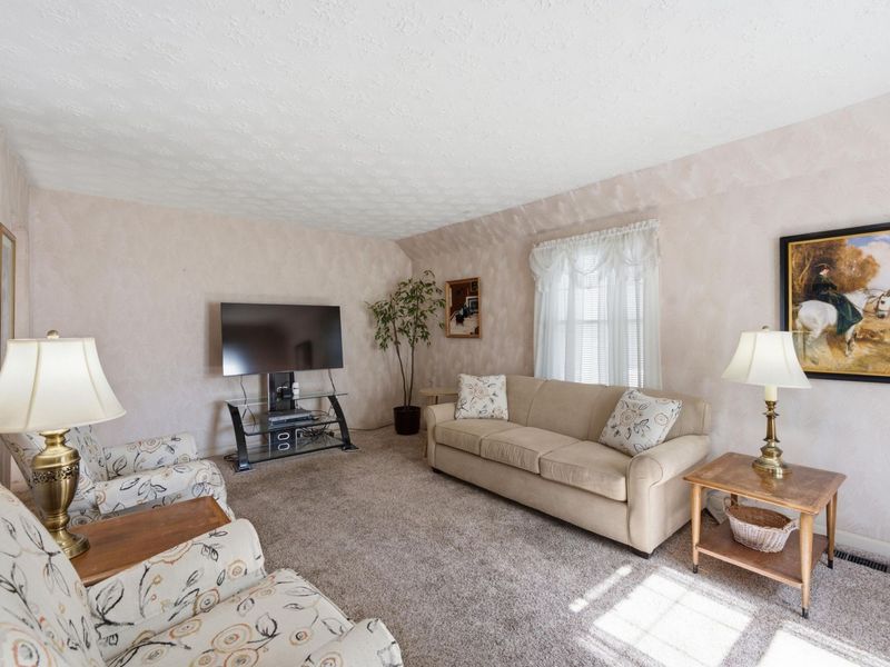 4495 N 4th Street, Columbus, OH 43224 Photo 6