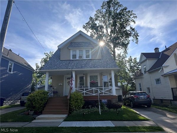 1554 Olivewood Avenue , Lakewood, OH 44107