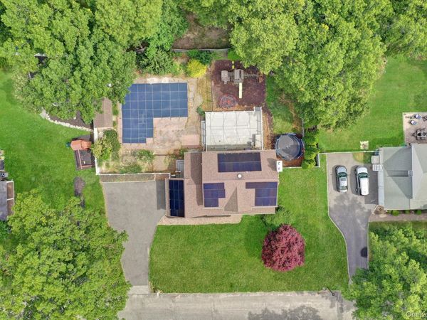 27 4th Avenue, Rocky Point, NY 11778