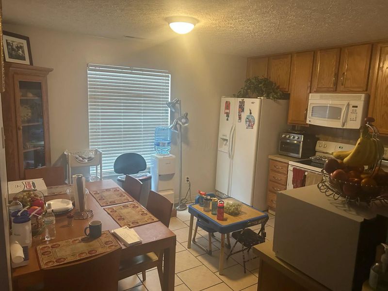 3197 Hogan Way , Columbus, OH 43219 Photo 12
