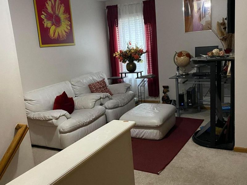 3197 Hogan Way , Columbus, OH 43219 Photo 9