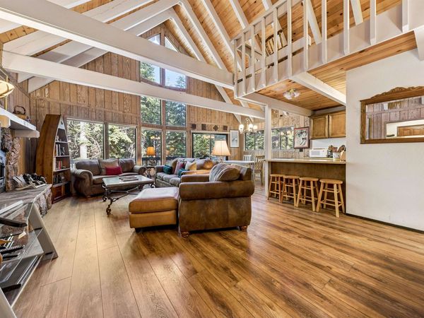 11933 Chamonix Road, Truckee, CA 96161