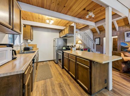 11933 Chamonix Road, Truckee, CA 96161 Photo