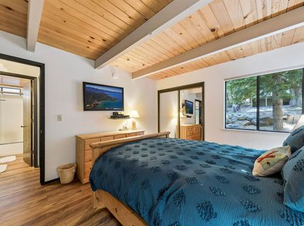 11933 Chamonix Road, Truckee, CA 96161 Photo