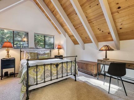 11933 Chamonix Road, Truckee, CA 96161 Photo