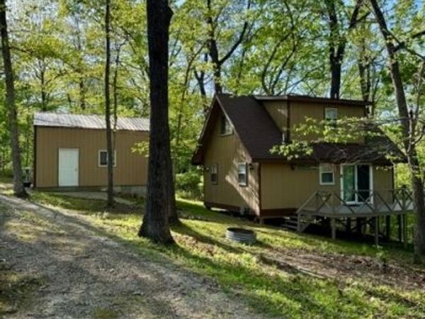 19 Lake Road, Rocky Mount, MO 65072