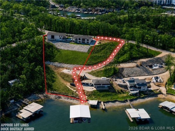 1356 Duckhead Road , Lake Ozark, MO 65049