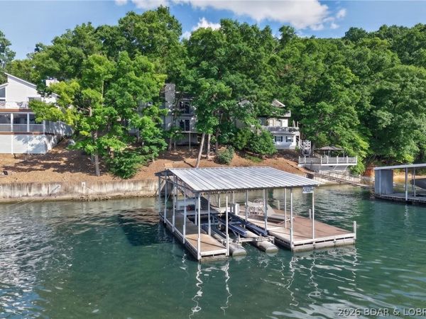 83 Ute Road , Lake Ozark, MO 65049