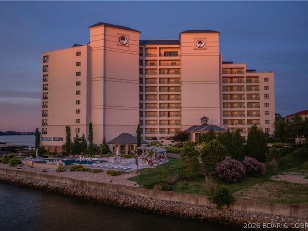 166 Captiva Drive, Unit 1F, Sunrise Beach, MO 65079