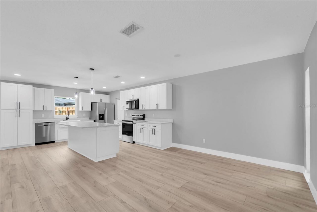 501 Hillpine Way, Brandon, FL 33510 Photo