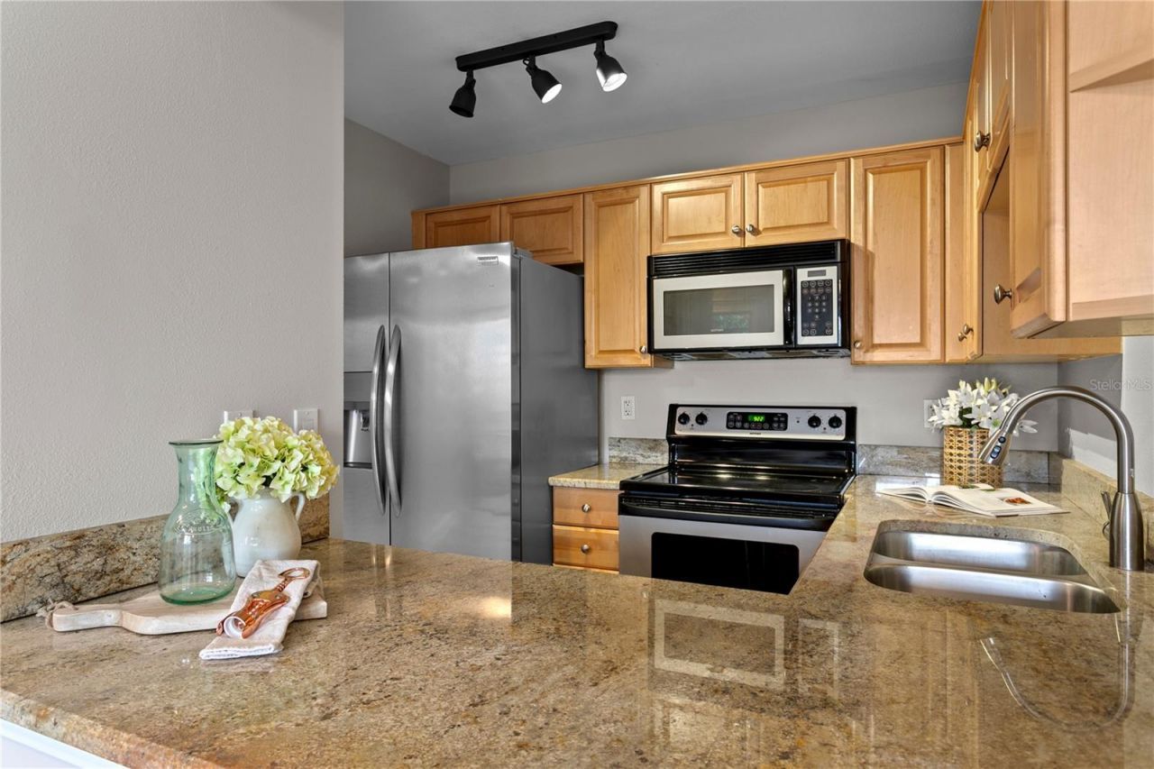 606 S Albany Avenue, Unit 17, Tampa, FL 33606 Photo
