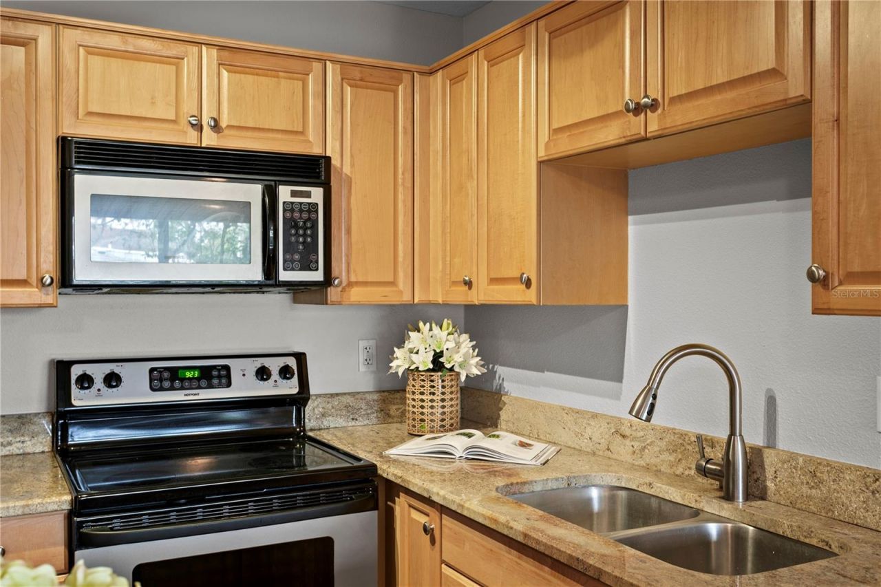 606 S Albany Avenue, Unit 17, Tampa, FL 33606 Photo