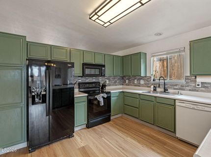 7334 Warhol Drive, Sun Valley, NV 89433 Photo