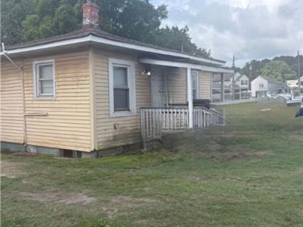 308 Pleasant Street , Suffolk, VA 23434